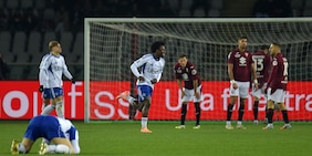 Il Toro si ferma al rigore di Vlasic, poi il black-out: clamorosa cinquina Como