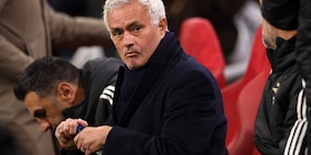 Mourinho, prima gioia: il Benfica sbanca Amsterdam