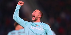 Poker Bologna al Salisburgo: Bernardeschi ancora a segno. Il Lione ne fa 6, Fonseca in testa