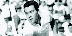 Pietrangeli schianta la leggenda Laver e le sue bistecche di leone: il trionfo a Torino