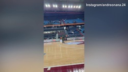 Onana, che precisione sul parquet: il portiere colpisce dalla media distanza!
