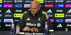 Spalletti, conferenza Napoli-Juve: La Grande Bellezza, cita Elkann e pizzica Conte, "Non lo conosco"