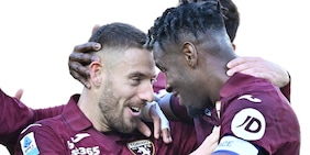 Vlasic stende la Cremonese, il Torino torna a vincere dopo 7 giornate: caos sul finale