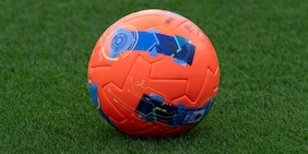 Pallone arancione "scelta infelice", la Serie A torna indietro: Simonelli spiega il flop