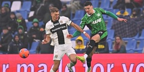 Genoa e Pisa, un punto per sperare. Il Parma rallenta il Sassuolo