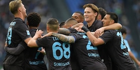 Napoli troppo forte, la Lazio perde la testa: Conte torna a -1 da Allegri