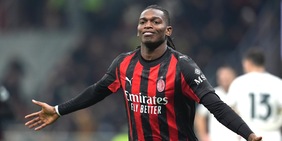 Leao, regalo doppio: aspetta il rinnovo e ritrova Pulisic