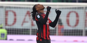 Stanciu sbaglia un rigore al 99', Milan graziato: Allegri solo pari, Inter in fuga, Juve a -3 da Max