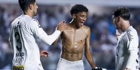 Un figlio d’arte accende il mercato dell’Inter: blitz, visita segreta e offerta sul piatto