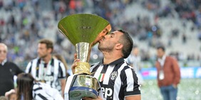 “Conte e Marotta mascherati, soffiata dal lavapiatti”: Tevez firma con la Juve