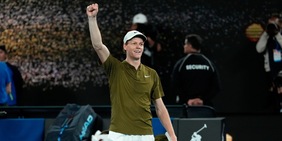Australian Open, semifinale Djokovic-Sinner: precedenti, quote e pronostico