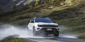 Jeep Avanger 4XE - La best seller integrale