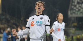 Il Cesena torna al successo e si rilancia, Pescara sempre più giù aspettando Insigne