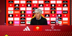 Gasperini e le voci su Totti: "Lo faccio giocare subito". Stoccata agli arbitri: "C'è confusione"