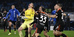 Il Como stende il Napoli ai rigori: Fabregas batte Conte e vola in semifinale, sfiderà l’Inter di Chivu!