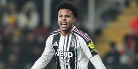 Juve a specchio, la probabile formazione per l’Inter: la decisione su McKennie