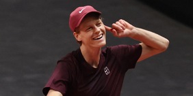 Sinner torna in campo a Doha: "Qui per andare il più lontano possibile”. E rivela: "Stiamo lavorando per…"