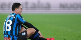 Atalanta, si fa male Raspadori: l'infortunio e quali partite salta