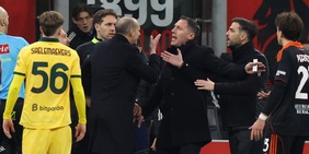 Allegri perde il controllo: furia con la panchina del Como, rosso diretto