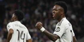 Il Real Madrid elimina Mourinho, decidono Tchouameni e Vinicius. Psg ok, pari contro il Monaco