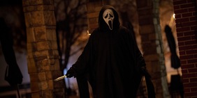 Scream 7 è ora al cinema: cosa aspettarsi dal nuovo capitolo della saga horror