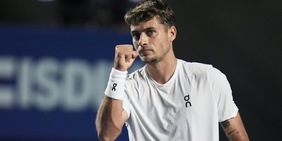 Cobolli vola ad Acapulco: Yibing ko in 2 set e 2ª semifinale consecutiva. Chi affronta ora