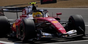 Russell, pole nella Sprint in Cina. Norris beffa le Ferrari: le posizioni di Leclerc e Hamilton