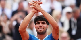 Alcaraz risponde a Sinner: travolto Bublik, anche lo spagnolo in semifinale a Montecarlo