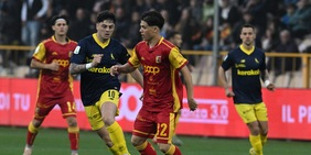 Pedro Mendes beffa il Catanzaro al 95' e regala un punto play-off al Modena