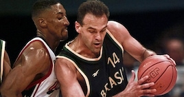 Addio a Mano Santa. Fece grande Caserta