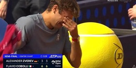 Cobolli, impresa e shock: batte Zverev, poi la dedica in lacrime: "Questa vittoria è solo per te"