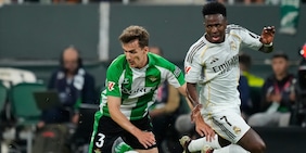 Real beffato dal Betis al 94'. Manita salvezza del Nottingham, tris Lipsia. Lens salvo sul gong