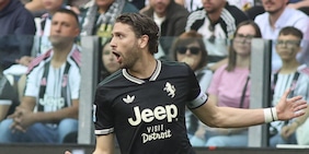 Locatelli, oltre il danno la beffa: la decisione del Giudice Sportivo dopo Juve-Verona e tutti i provvedimenti
