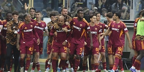 Disastro Britschgi, Pellegrino lotta. Malen il migliore, poi il solito Mancini: pagelle Parma-Roma