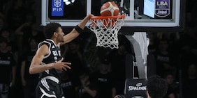 Varese piange. Questa Virtus non fa sconti: l'Openjobmetis fuori dalla post season
