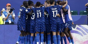 Mbappé risponde a Messi e porta la Francia ai quarti del Mondiale: Paraguay ko, ora c'è il Marocco