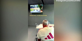 Tour de France, c'è uno spettatore d'eccezione dalla Tv: è Jose Mourinho