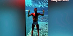 Ronaldo e Georgina, giornata insieme in piscina