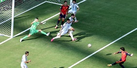 Ferran Torres, il gol che decide la finale del Mondiale: si arrende anche un super Dibu Martinez