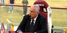 Reggina, Lotito accolto dagli applausi