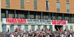 Funerali Baresi, l'arrivo dei compagni di sempre