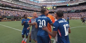 Luis Enrique perde la testa: schiaffo a Joao Pedro! Caos dopo Chelsea-Psg