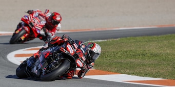 MotoGp, Bezzecchi in pole a Valencia davanti a Marquez. Delusione Bagnaia