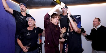 Sinner re di Torino, Alcaraz si inchina: un altro trionfo alle Finals