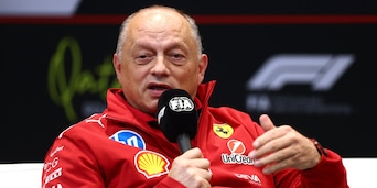 Ferrari, Vasseur: "Dobbiamo migliorare molto e non pensare agli altri". Su Hamilton e Leclerc...
