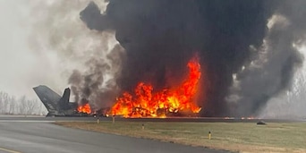 Biffle morto in un incidente aereo con la moglie e i figli piccoli: tragedia sconvolge la Nascar