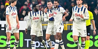 Calcio sotto l'albero: domenica Atalanta-Inter gratis su Dazn