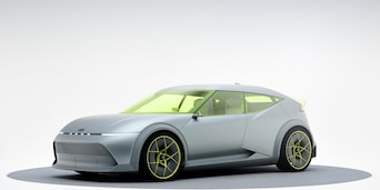 Hyundai IONIQ 3: La Nuova Berlina Elettrica Compatta di Riferimento