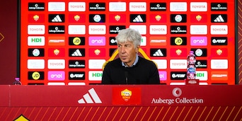 Gasperini e le voci su Totti: "Lo faccio giocare subito". Stoccata agli arbitri: "C'è confusione"