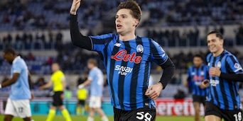 Ederson e l'ex Roma Zalewski affossano la Lazio: l'Atalanta torna nella bagarre Champions